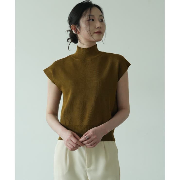 シンプルなデザインが上品なフレンチスリーブハイネックニットトップス モックネック | maison de LATIR | 詳細画像20 