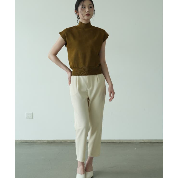 シンプルなデザインが上品なフレンチスリーブハイネックニットトップス モックネック | maison de LATIR | 詳細画像21 