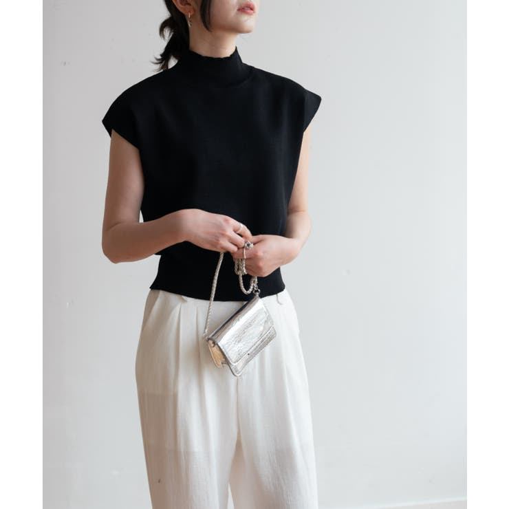 シンプルなデザインが上品なフレンチスリーブハイネックニットトップス モックネック | maison de LATIR | 詳細画像44 