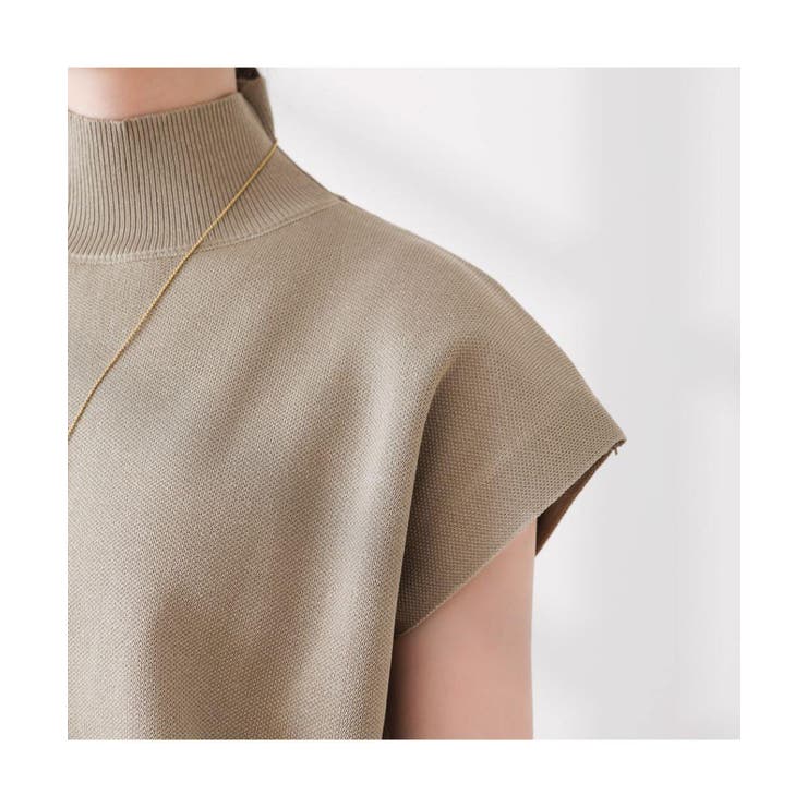 シンプルなデザインが上品なフレンチスリーブハイネックニットトップス モックネック | maison de LATIR | 詳細画像61 