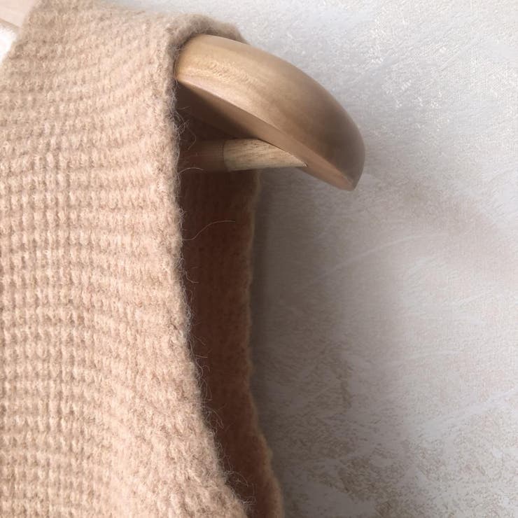 ナチュラルで優しい印象が素敵なくるみボタン付きVネックニットベスト カジュアル … | maison de LATIR | 詳細画像12 