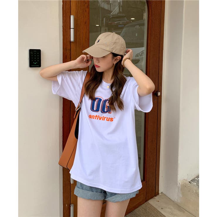 立体英字ロゴがポイントのTシャツフロントプリント英字プリント半袖ゆったりオーバーサイズビッグシルエットカジュアル夏夏かわいいアクティブスポーティー
