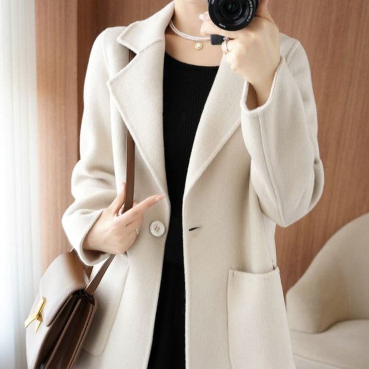 ホワイト | 軽やかでソフトな着心地◎大人気のミドル丈チェースターコート ハーフコート | maison de LATIR