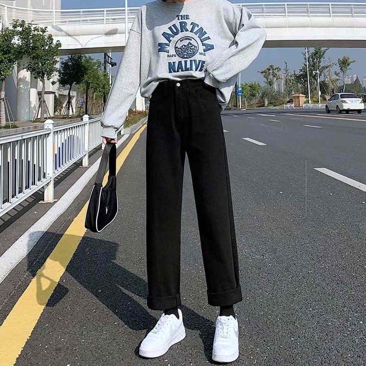 ブラック