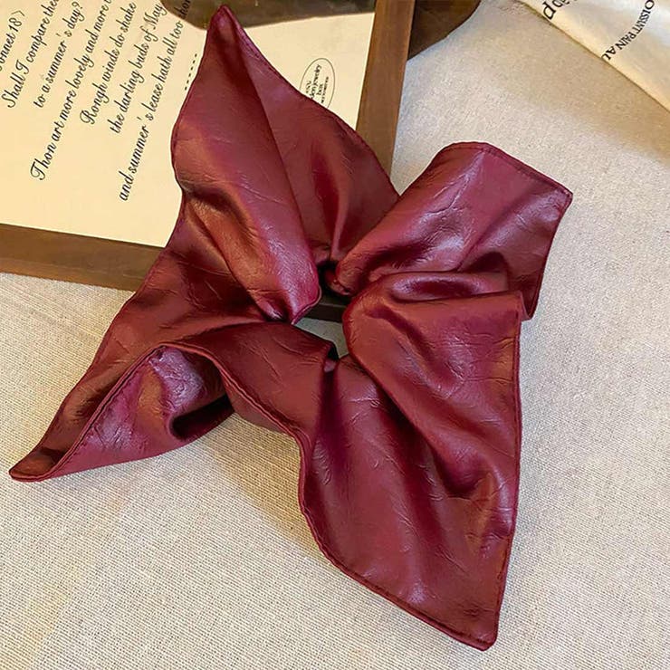 後ろ姿を華やかにするシュシュ 上品 ツヤ感 | maison de LATIR | 詳細画像13 