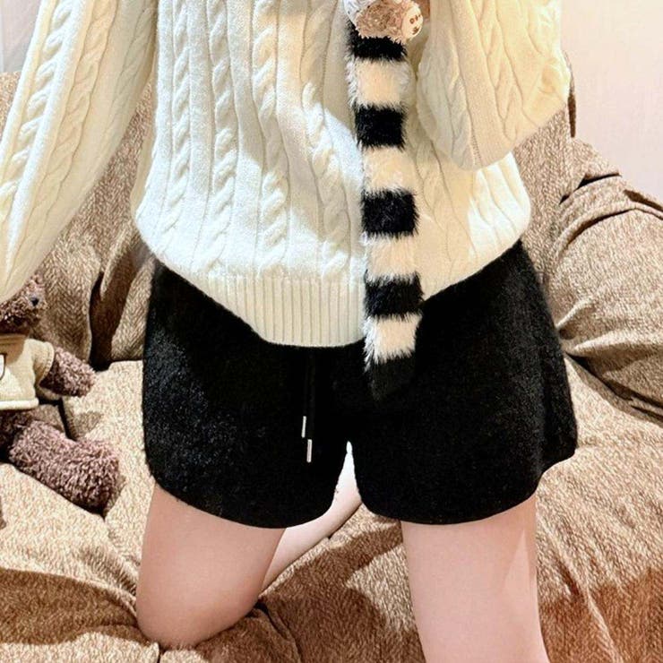 ブラック | おうち時間もお出かけも心地よく包む冬のボアショートパンツ オフィス オフィスカジ… | maison de LATIR