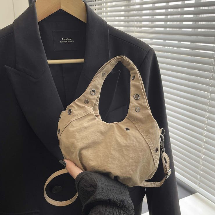 ライトブラウン | ころんとしたフォルムが可愛い、ハトメ付きミニバッグ レディース ミニバッグ | maison de LATIR