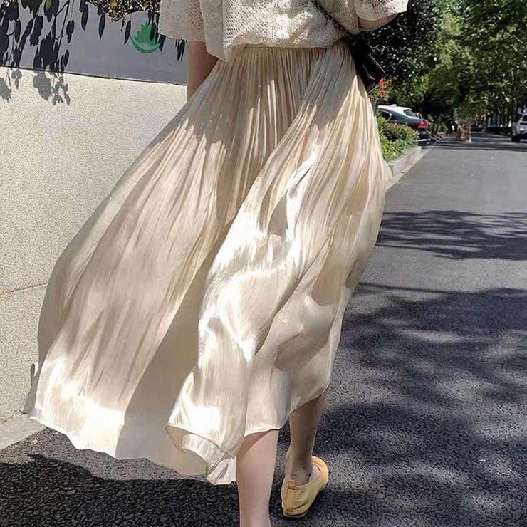 クリーム | 艶感で魅せる。大人の余裕を感じるサテンプリーツ プリーツ サテン | maison de LATIR