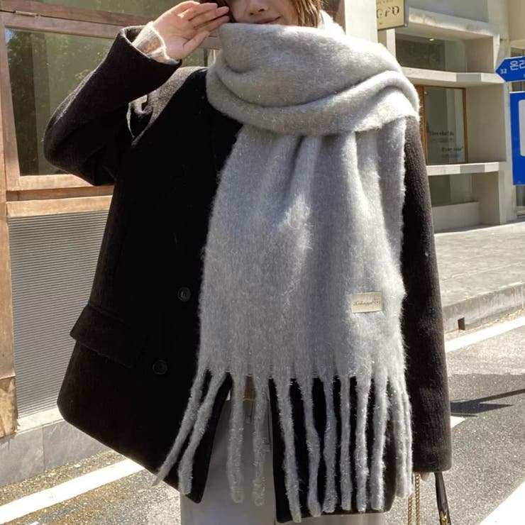 首元を華やかに彩る、きらめき素材のボリュームマフラー レディース 大判マフラー | maison de LATIR | 詳細画像2 