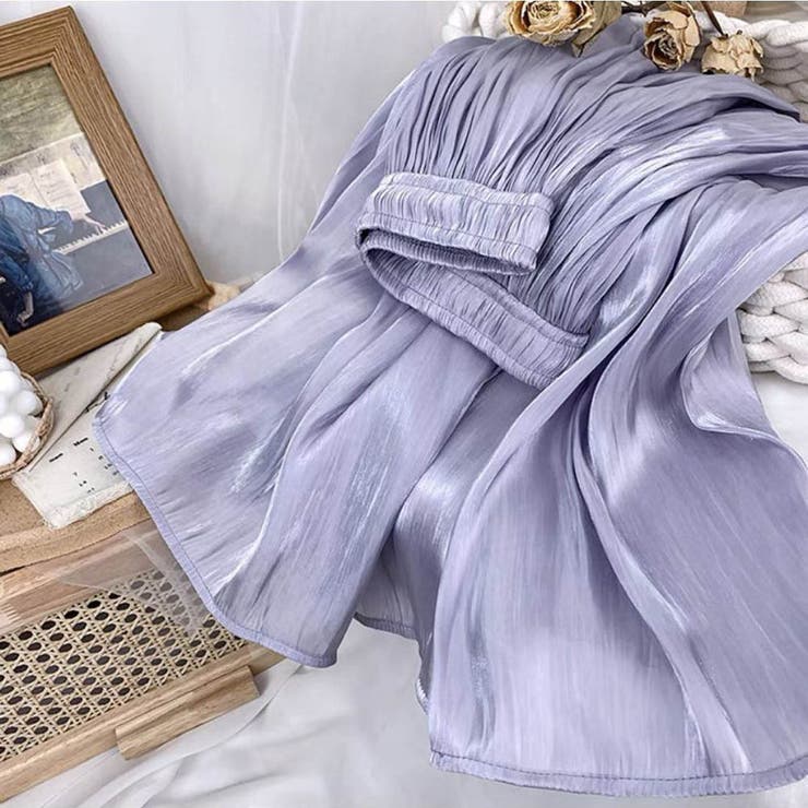 パープル | 艶感で魅せる。大人の余裕を感じるサテンプリーツ プリーツ サテン | maison de LATIR