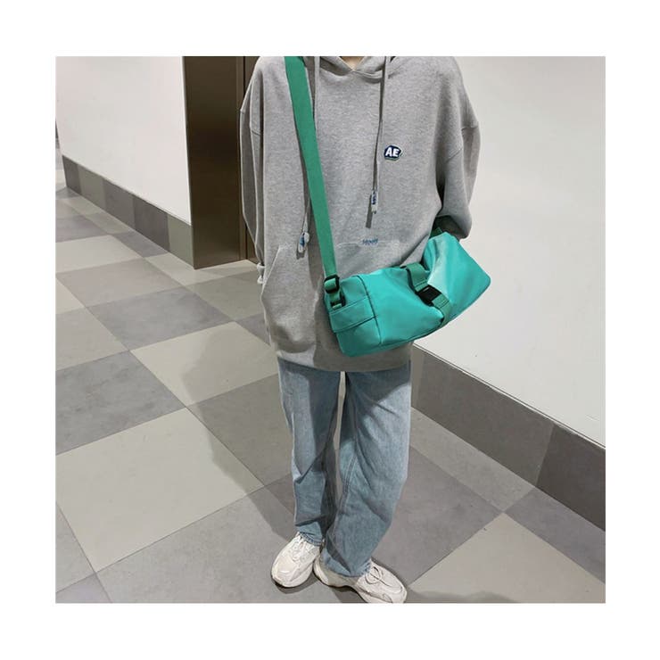 カジュアルで使いやすいメッセンジャーバッグ カジュアル 大きめ[品番