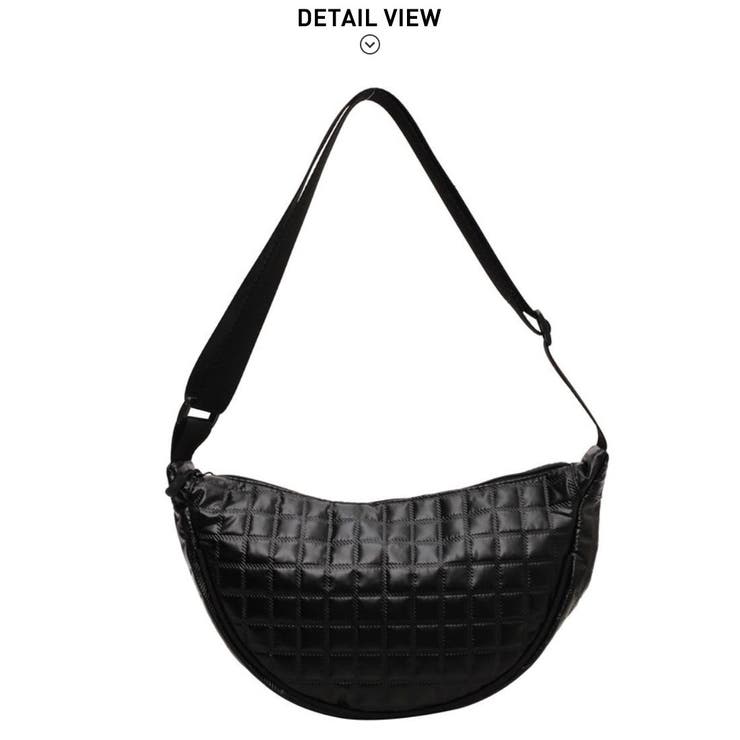 持つだけでこなれた雰囲気に仕上がる三日月型キルティングショルダー