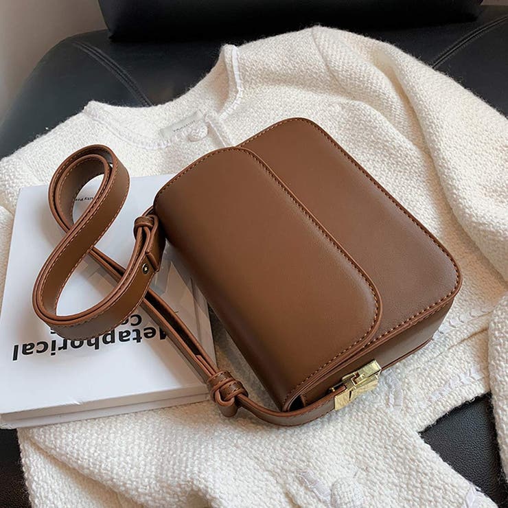 ベーシックなデザインが重宝するショルダーバッグ ストラップ調整可 肩掛け | maison de LATIR | 詳細画像3 