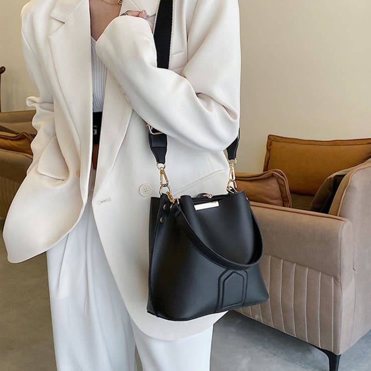 ファスナー付きポケットもあり収納力抜群のショルダーバッグ | maison de LATIR | 詳細画像3 