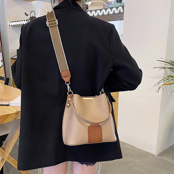 ファスナー付きポケットもあり収納力抜群のショルダーバッグ | maison de LATIR | 詳細画像9 