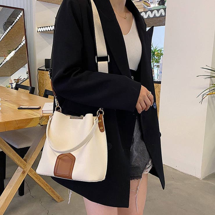 ファスナー付きポケットもあり収納力抜群のショルダーバッグ | maison de LATIR | 詳細画像15 