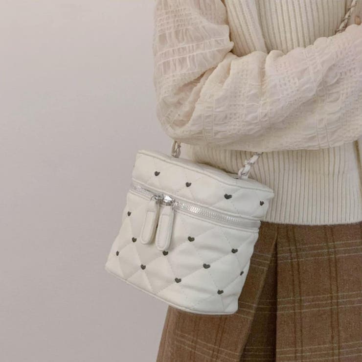 ホワイト | 大人かわいいハートモチーフキルティング2wayショルダーバッグ オフィス | maison de LATIR