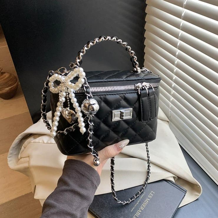 トレンドのチャーム付きキルティングスクエアショルダーバッグ クリスマス レディース | maison de LATIR | 詳細画像3 