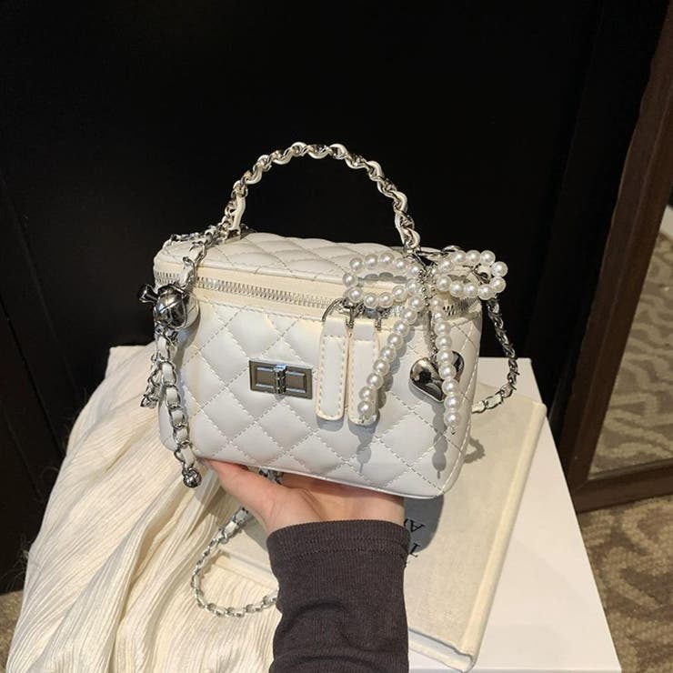 トレンドのチャーム付きキルティングスクエアショルダーバッグ クリスマス レディース | maison de LATIR | 詳細画像8 