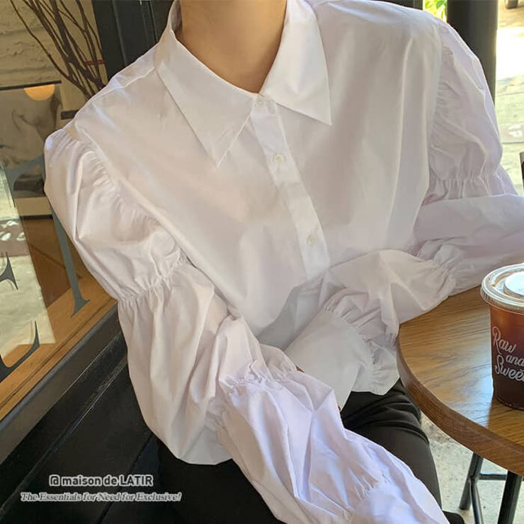 これを着るだけでオシャレに格上げブラウス シャーリング 白ブラウス 品番 Msdl Maison De Latir メゾンドラティール のレディースファッション通販 Shoplist ショップリスト