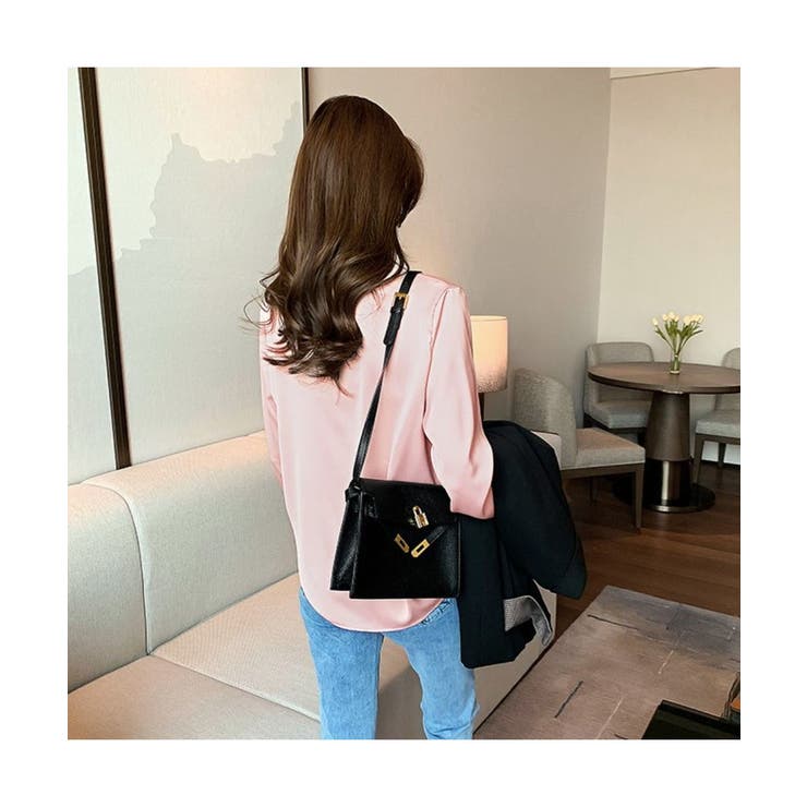 幅広い着こなしが楽しめるシンプルボタンデザインシャツ 秋 無地 | maison de LATIR | 詳細画像10 