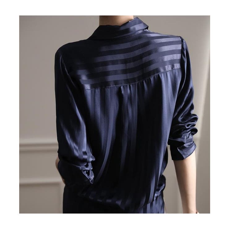 光沢感が上品なストライプデザイン長袖シャツ 秋 縦縞 | maison de LATIR | 詳細画像5 