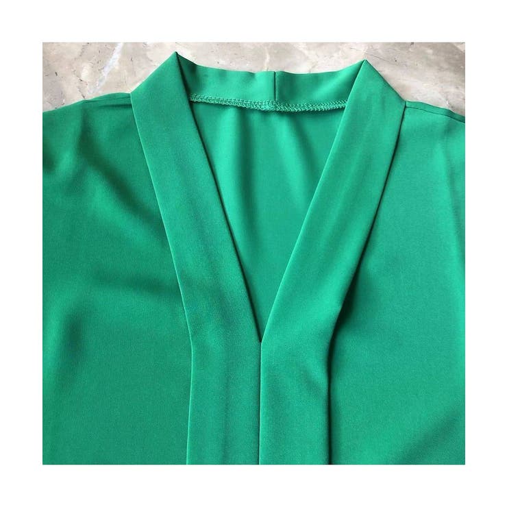 エレガントなコーデに仕上がるノースリーブシフォンブラウス Vネック 秋 | maison de LATIR | 詳細画像20 