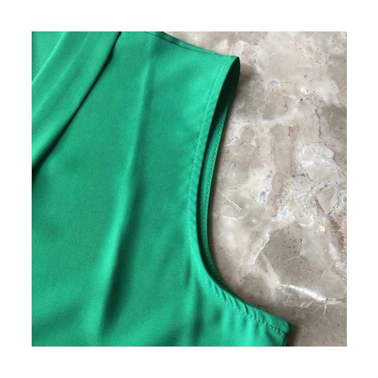 エレガントなコーデに仕上がるノースリーブシフォンブラウス Vネック 秋 | maison de LATIR | 詳細画像21 