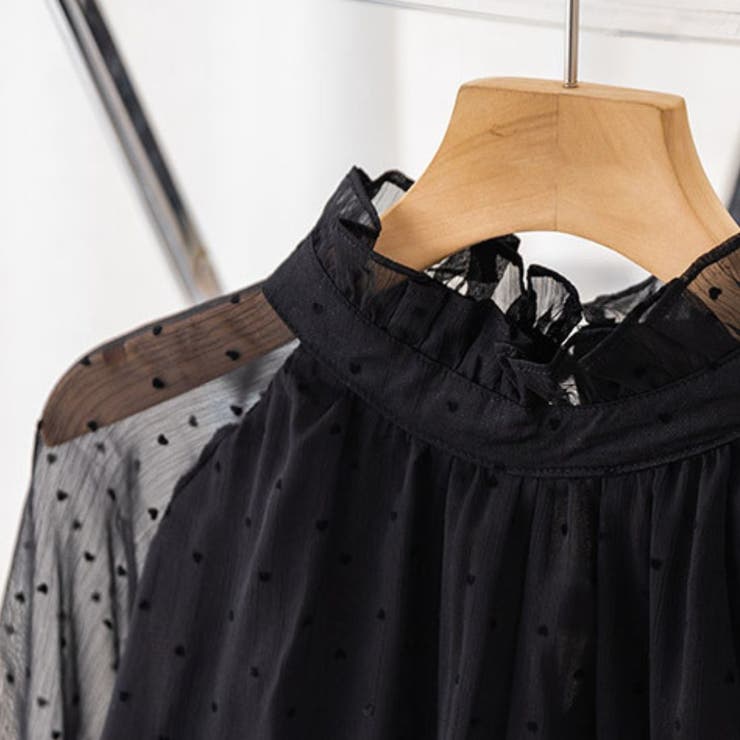 透け感で魅せる、大人フェミニンなドット柄切替シアーブラウス オフィス オフィスカ… | maison de LATIR | 詳細画像11 