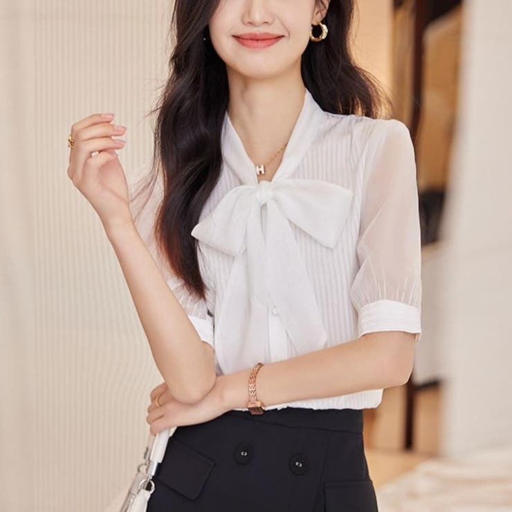 シフォン袖とリボンタイが上品に映える、フェミニンシアー素材半袖ブラウス 春 春服 | maison de LATIR | 詳細画像3 