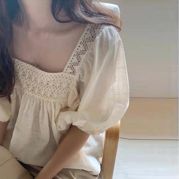 ナチュラルな可愛さを引き出すレース切り替えスクエアネックブラウス プルオーバー … | maison de LATIR | 詳細画像2 