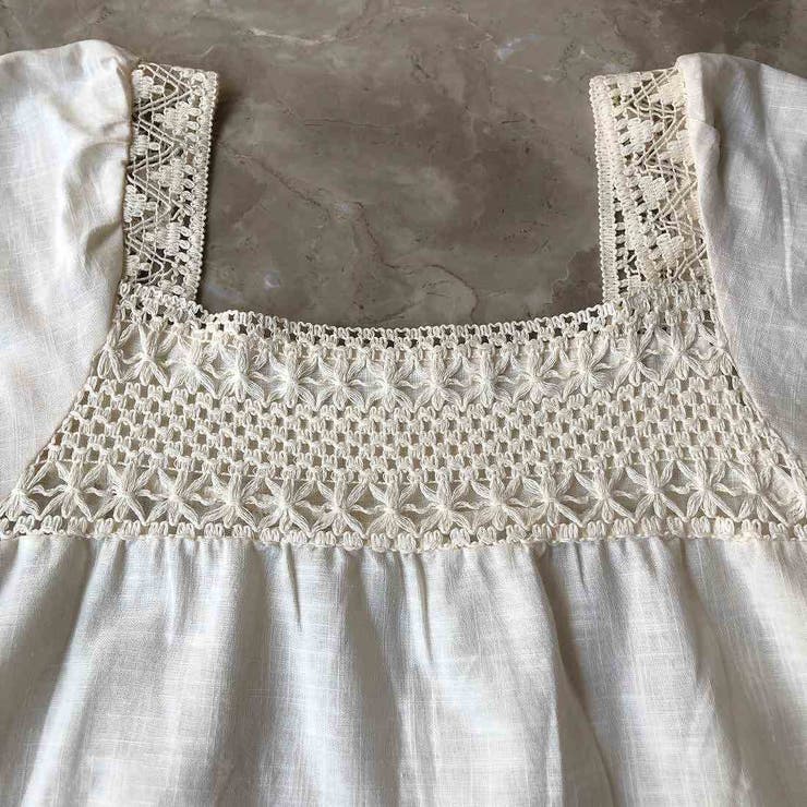 ナチュラルな可愛さを引き出すレース切り替えスクエアネックブラウス プルオーバー … | maison de LATIR | 詳細画像8 