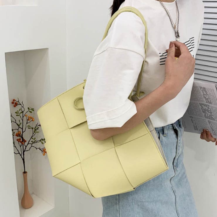 エコレザーで大人可愛いトートバッグ 大人カジュアル ポーチ付き 品番 Msdl Maison De Latir メゾンドラティール のレディースファッション通販 Shoplist ショップリスト
