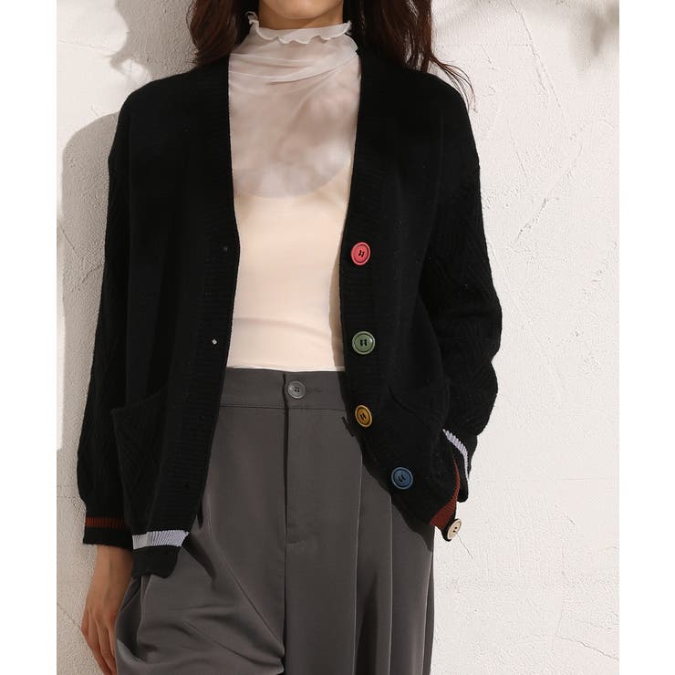 アシンメトリーの配色がおしゃれ!ふんわり軽くて暖かいカーディガン