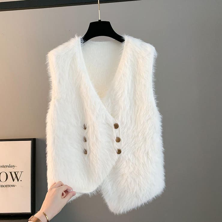 ホワイト | スタイリングのアクセントになるファーベスト アウター ベスト | maison de LATIR