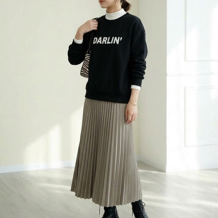 すっきりシルエットで着回しやすい、ロゴ入りシンプルスウェット レディース トレー… | maison de LATIR | 詳細画像11 