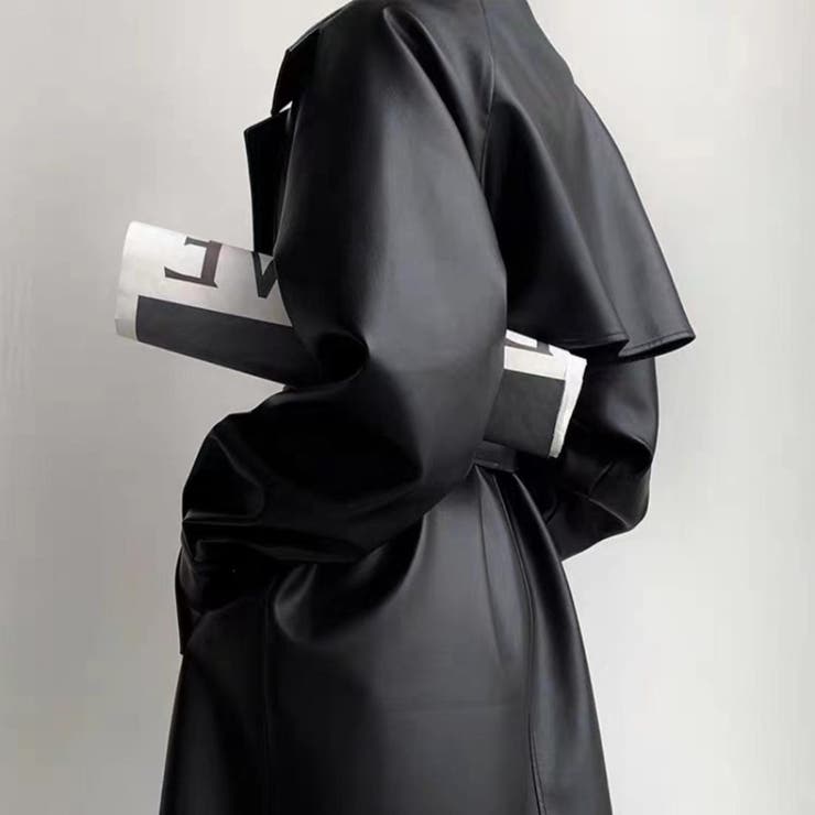 ガウン風の着こなしでこなれ感を出すフェイクレザースタンドカラーコート | maison de LATIR | 詳細画像3 