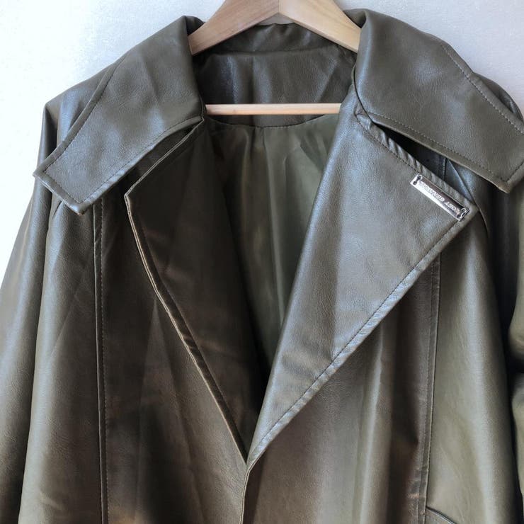 ガウン風の着こなしでこなれ感を出すフェイクレザースタンドカラーコート | maison de LATIR | 詳細画像7 