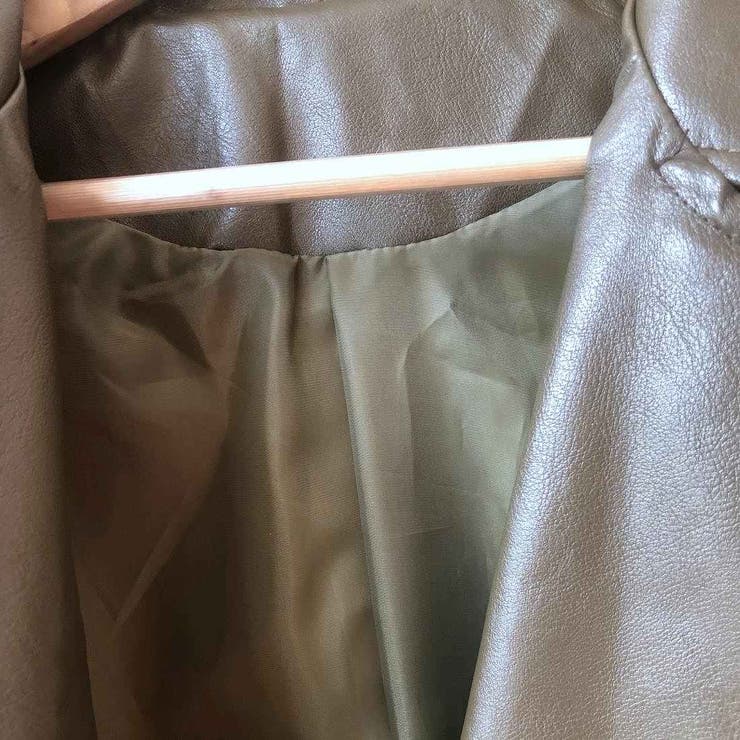 ガウン風の着こなしでこなれ感を出すフェイクレザースタンドカラーコート | maison de LATIR | 詳細画像8 