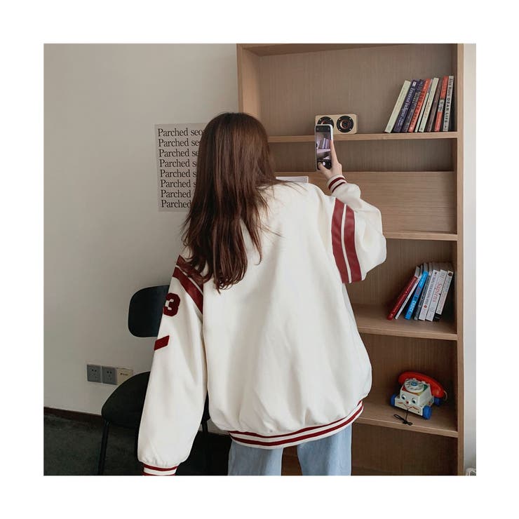 オーバサイズが可愛いスタジャン韓国ファッション 春服 春 韓国