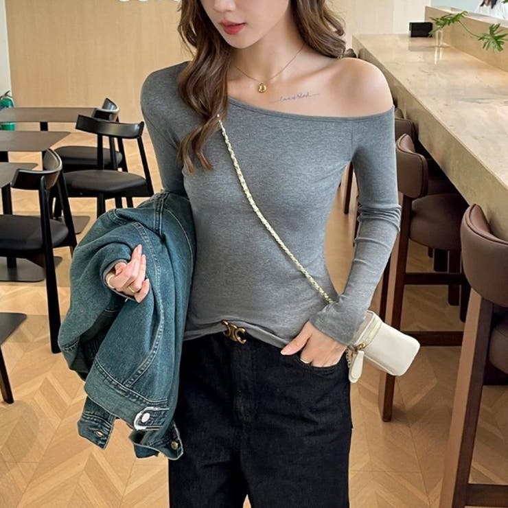 上品に着こなすフィットオフショルカットソー オフショルダー カットソー | maison de LATIR | 詳細画像5 