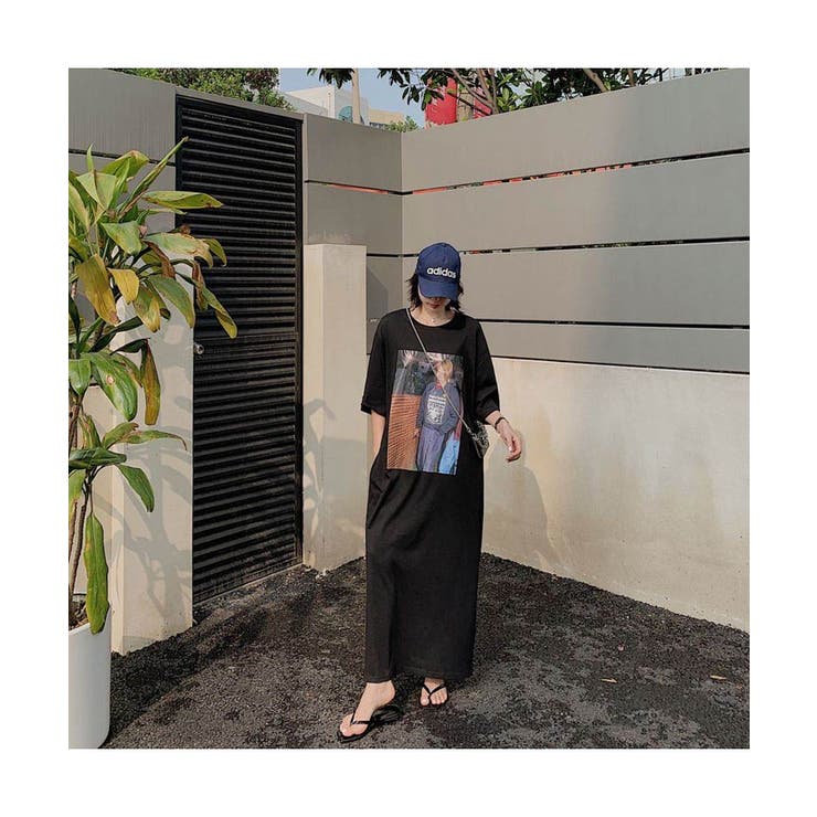 トレンドのグラフィックプリントが目を惹くカットワンピースカジュアルラフかわいい流行り夏半袖Tシャツワンピカットソー韓国