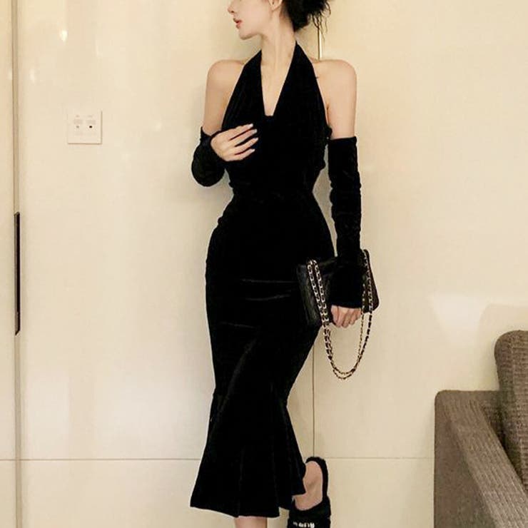 モダンでエレガントなデザインのベロアノースリーブワンピース ホルターネック | maison de LATIR | 詳細画像1 