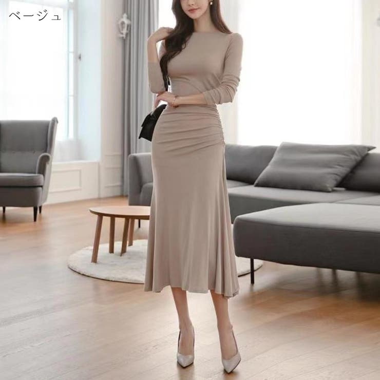 上品シルエット程よくボディラインに沿うオフショルフレア