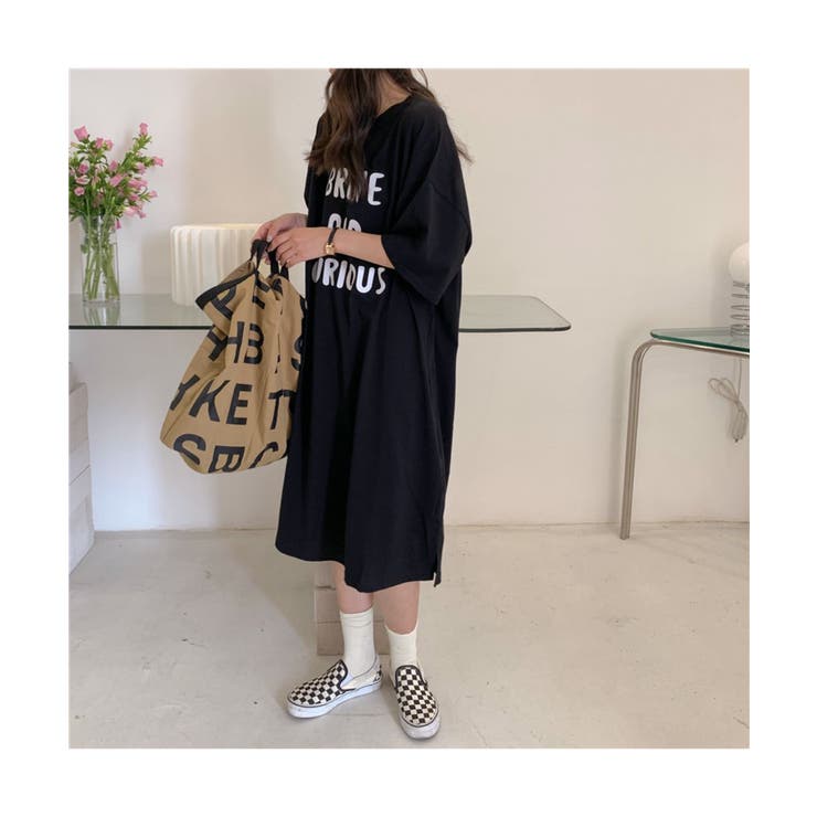 1枚でラフに着られるフロントプリントTシャツワンピース 裾スリット 半袖 | maison de LATIR | 詳細画像2 