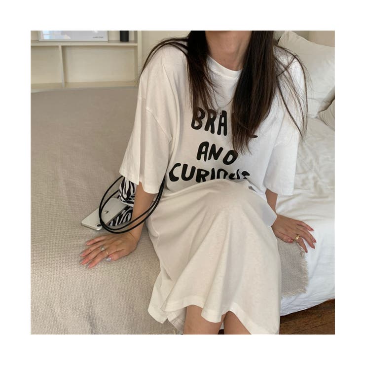 1枚でラフに着られるフロントプリントTシャツワンピース 裾スリット 半袖 | maison de LATIR | 詳細画像4 