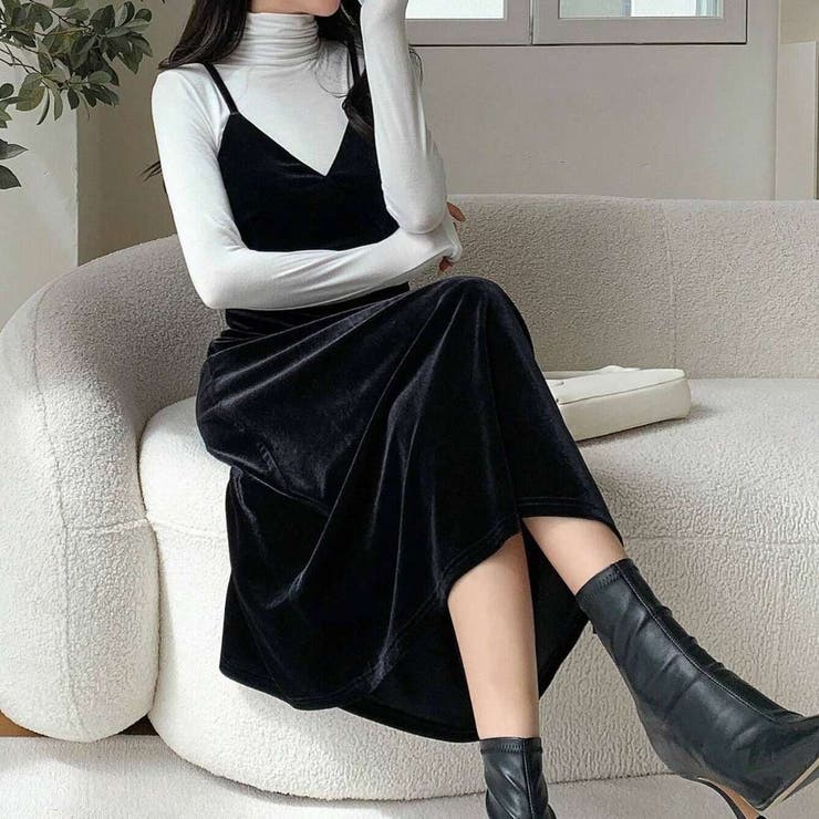 重ね着で楽しむ、ほどよいセクシーなベロアキャミロングワンピース オフィス | maison de LATIR | 詳細画像2 