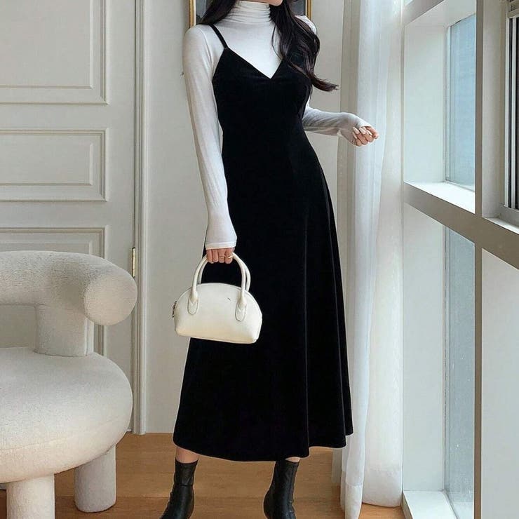 重ね着で楽しむ、ほどよいセクシーなベロアキャミロングワンピース オフィス | maison de LATIR | 詳細画像1 