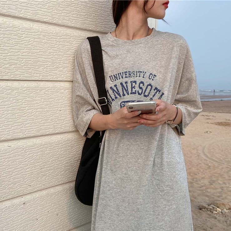 グレー | 大人カジュアルで春から着こなせるロゴワンピース 膝丈 プリントTシャツ | maison de LATIR