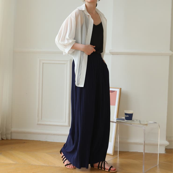 夏も快適サラッと穿ける上品美脚ストレートプリーツパンツ